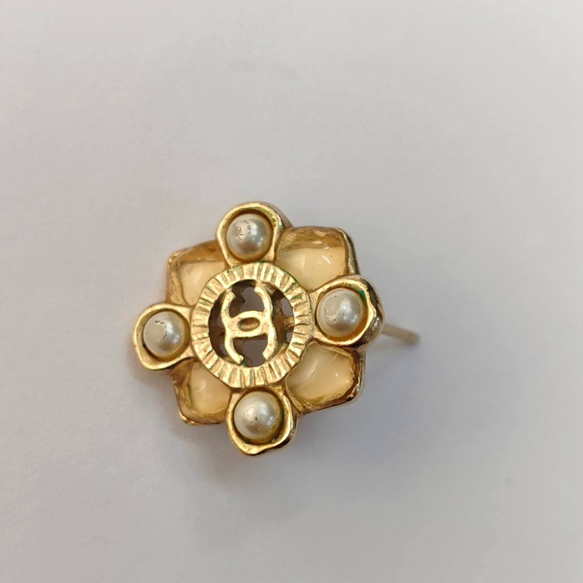 Authenticated pre-owned  CC Stud Earrings Gold-tone Metal Faux Pearl Earring - Earrings at Looply