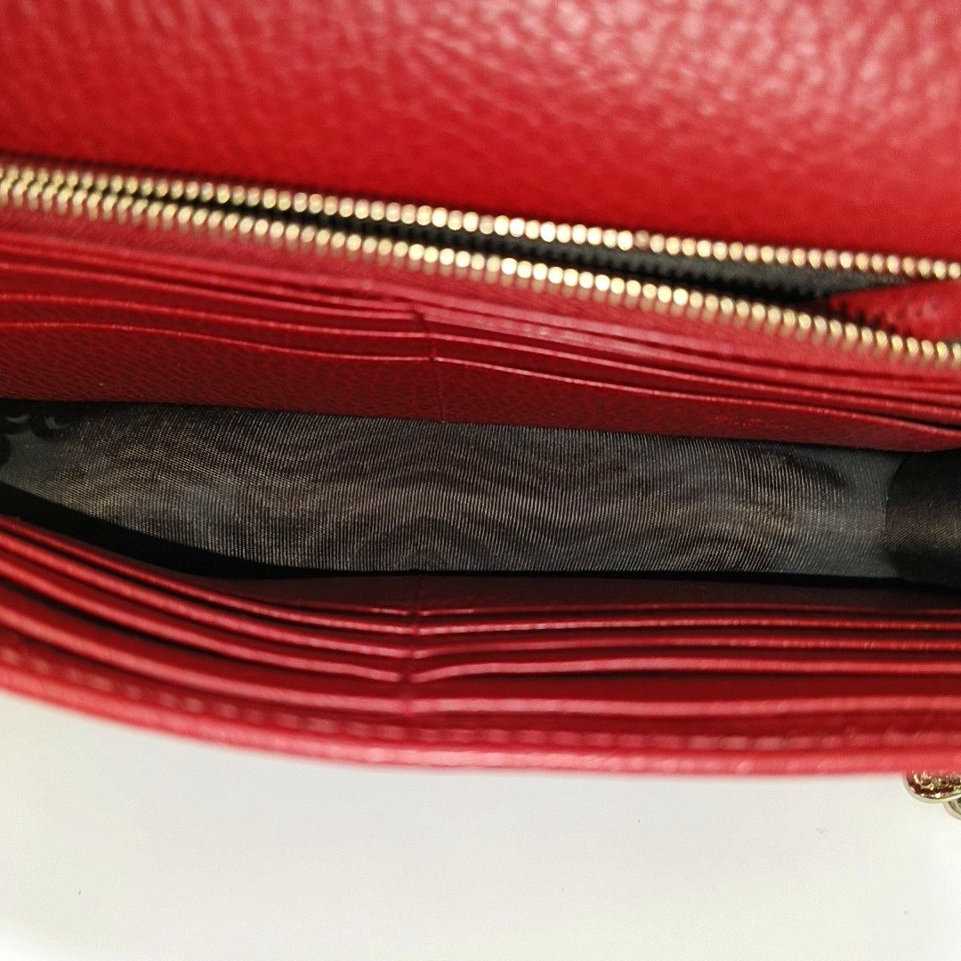 Authenticated pre-owned  Interlocking G Calfskin Red - Shoulder Bag at Looply