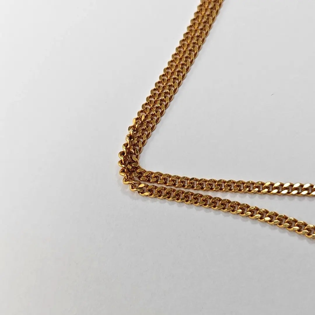 Authenticated pre-owned  Gold-Tone Metal Necklace - Necklace at Looply