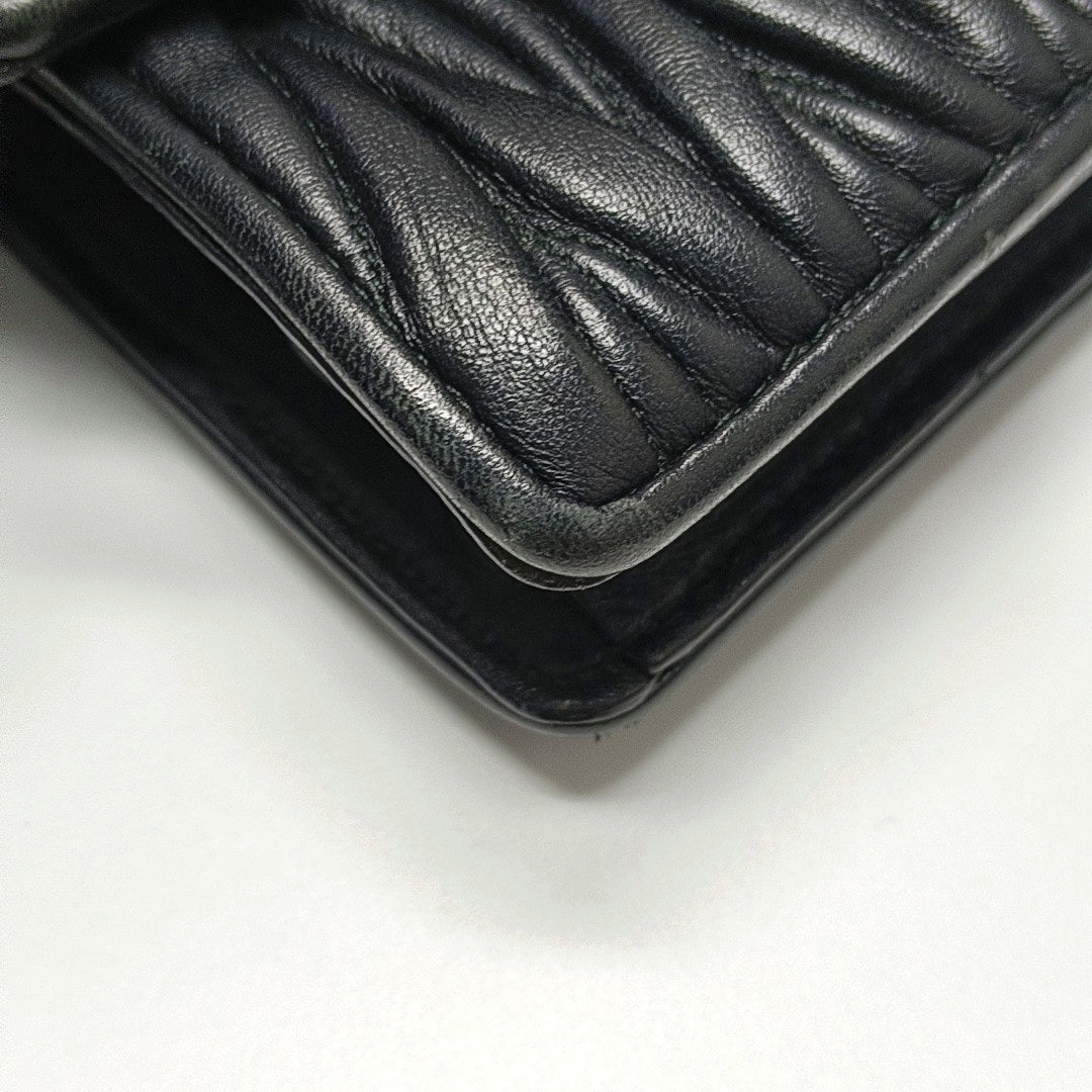 Authenticated pre-owned  Matelassé Lambskin Black - Shoulder Bag at Looply
