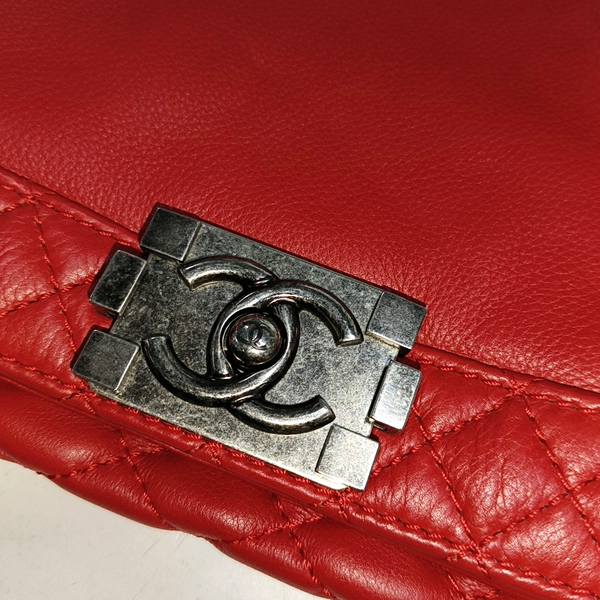 Authenticated pre-owned  Boy Chanel Large Quilted Calfskin Red - Crossbody Bag at Looply