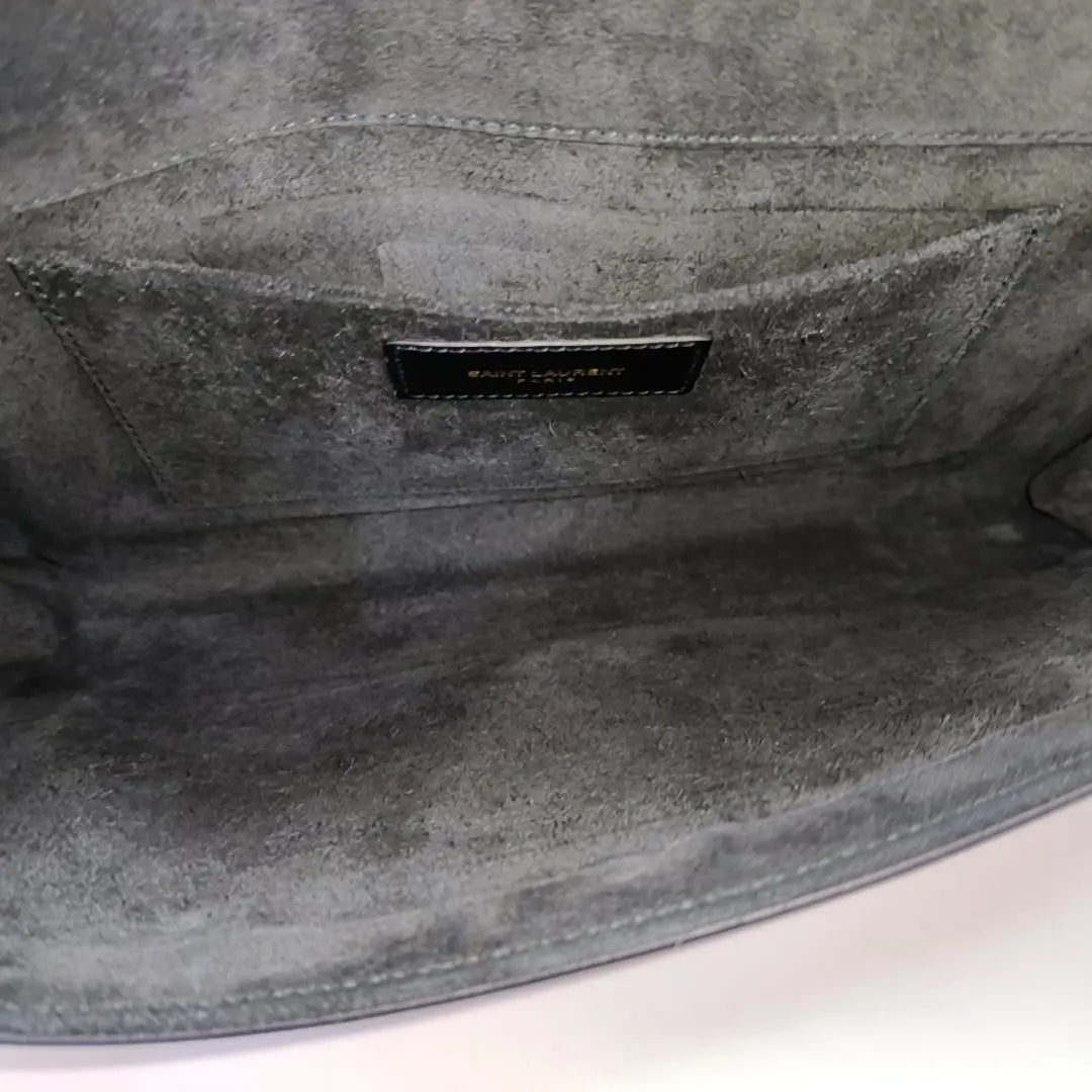 Authenticated pre-owned  Chyc Y Ligne Calfskin Black - Clutch at Looply