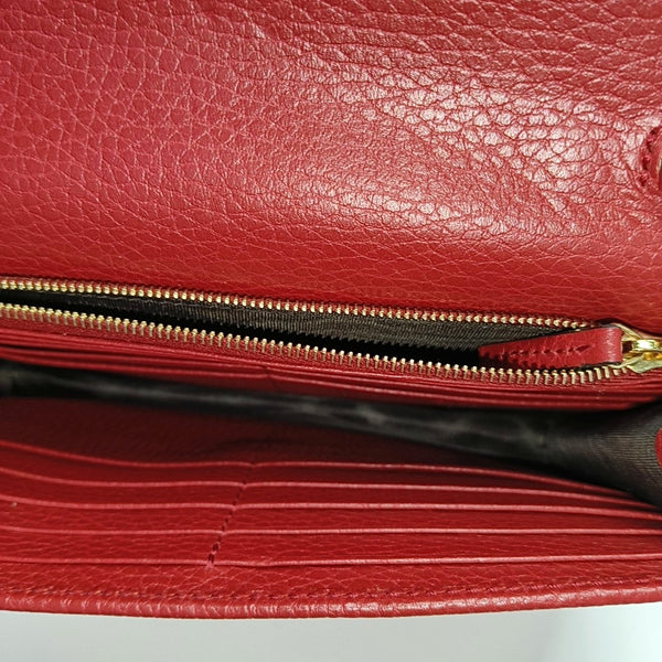 Authenticated pre-owned  Interlocking G Calfskin Red - Crossbody Bag at Looply