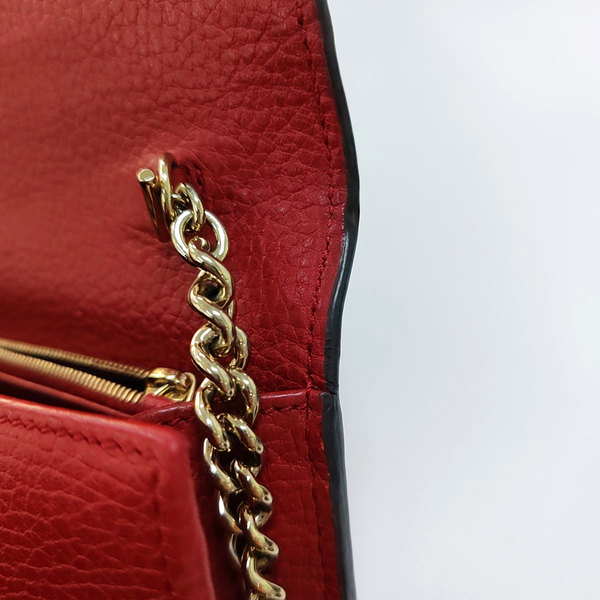 Authenticated pre-owned  Interlocking G Calfskin Red - Handbags at Looply