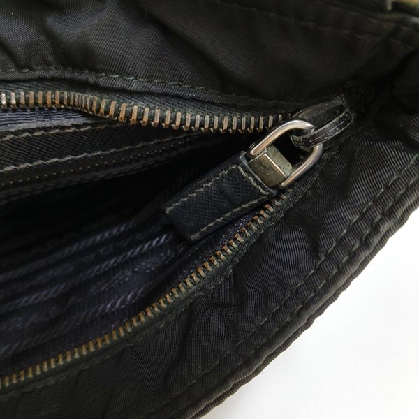 Authenticated pre-owned  Nylon Crossbody Bag Nylon Black - Crossbody Bag at Looply