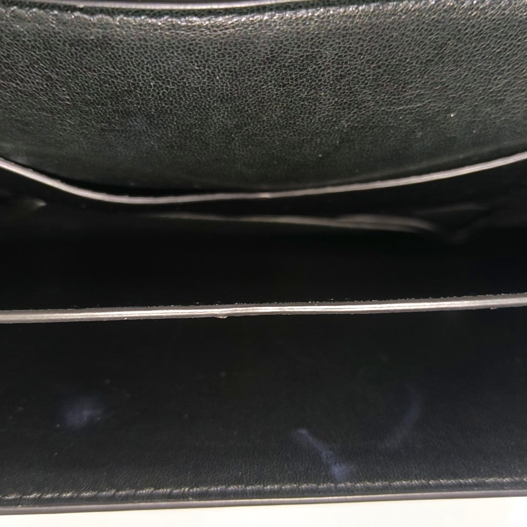Authenticated pre-owned  Mount Calfskin Black - Shoulder Bag at Looply