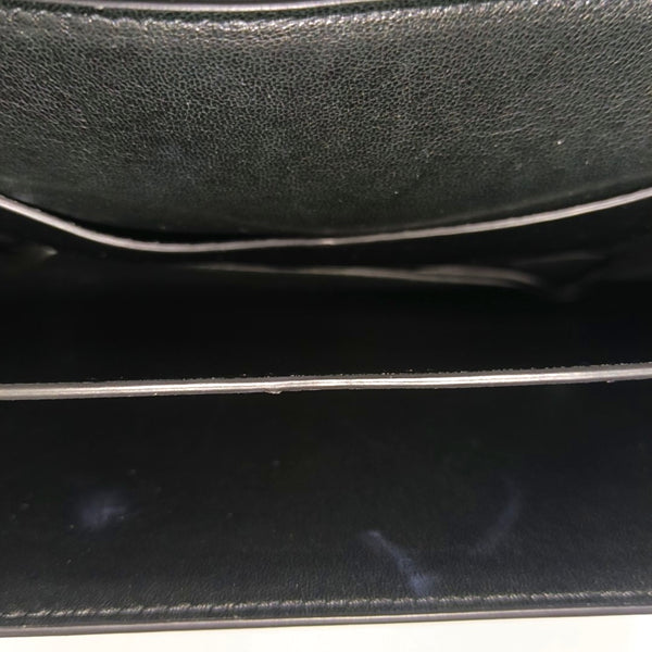 Authenticated pre-owned  Mount Calfskin Black - Shoulder Bag at Looply