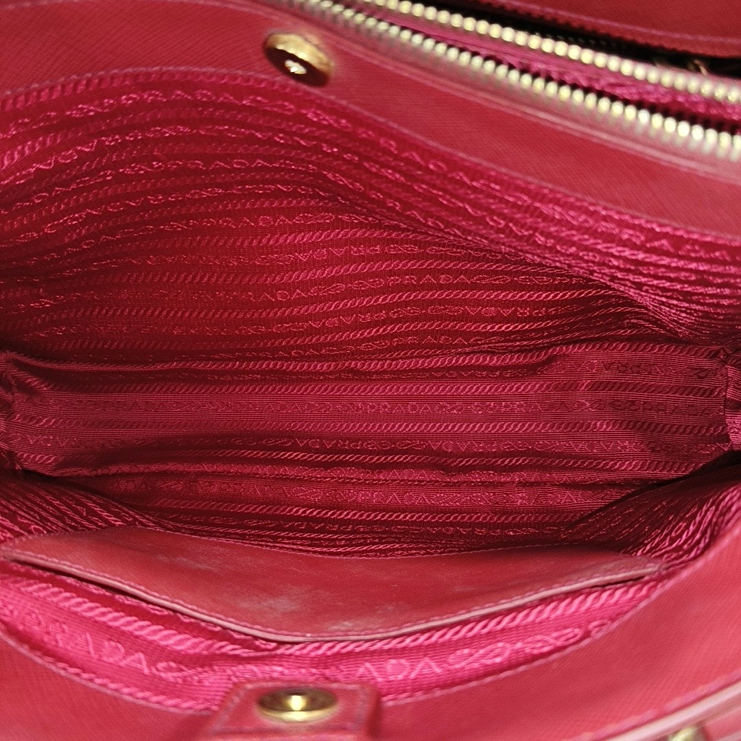 Galleria Extra Large Saffiano Calfskin Red