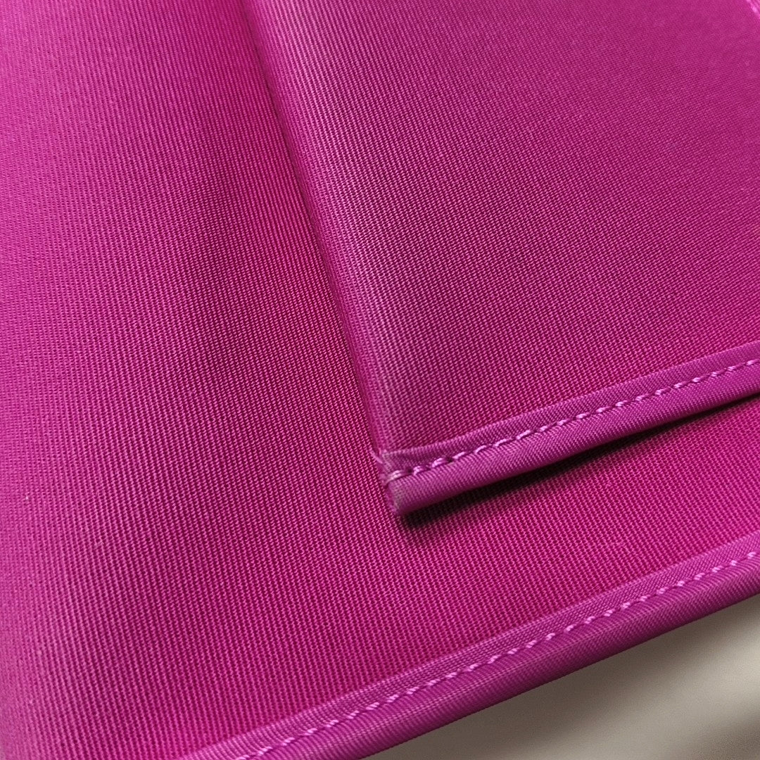 Authenticated pre-owned  Herbag 31 Canvas Pink - Shoulder Bag at Looply