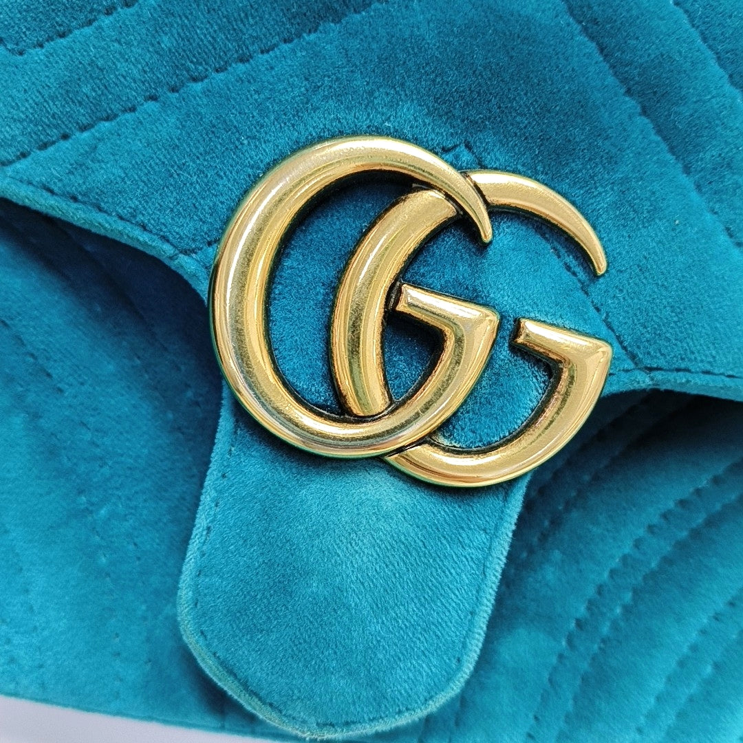 Authenticated pre-owned  GG Marmont Small Velvet Green - Shoulder Bag at Looply