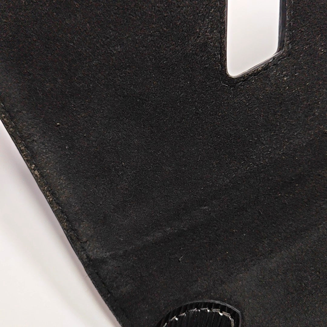 Authenticated pre-owned  Twist MM Epi Black - Shoulder Bag at Looply