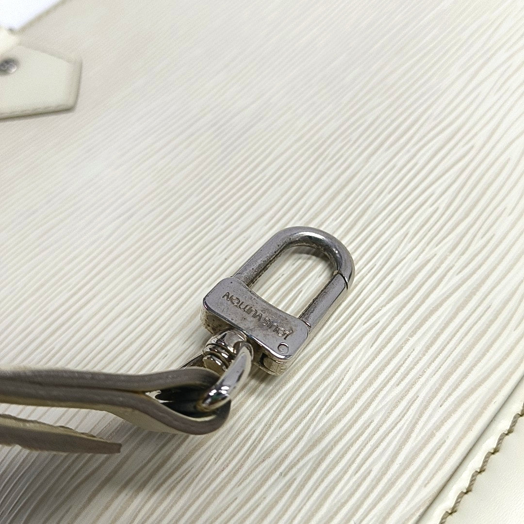 Authenticated pre-owned  Alma PM Epi White - Shoulder Bag at Looply
