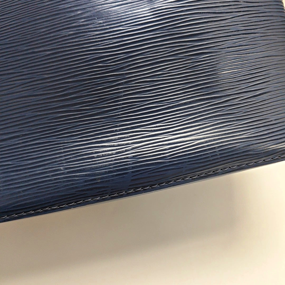 Authenticated pre-owned  Néonoé MM Epi Blue - Shoulder Bag at Looply