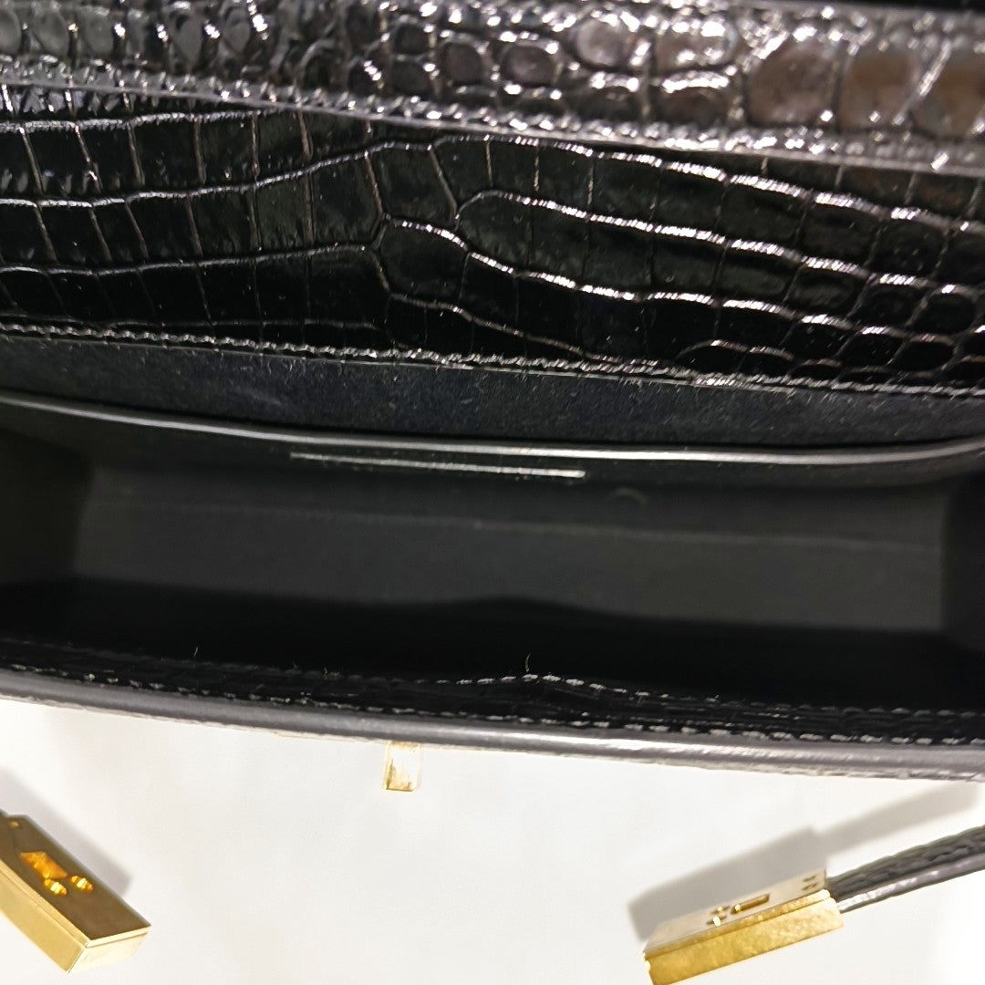 MANHATTAN Small Calfskin Black