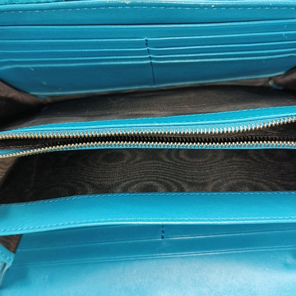 Authenticated pre-owned  GG Marmont Mini Velvet Blue - Shoulder Bag at Looply