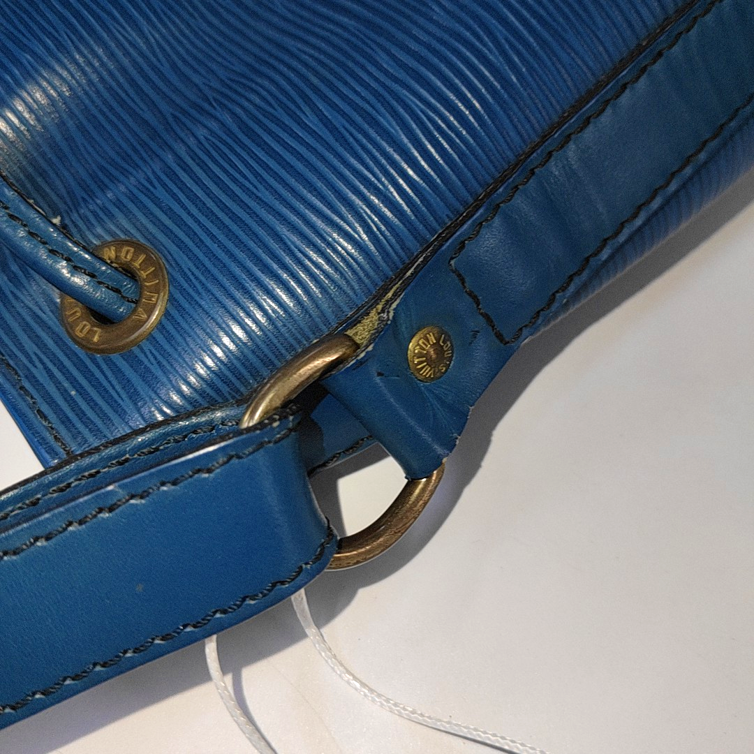 Authenticated pre-owned  NéoNoé PM Calfskin Blue - Handbags at Looply