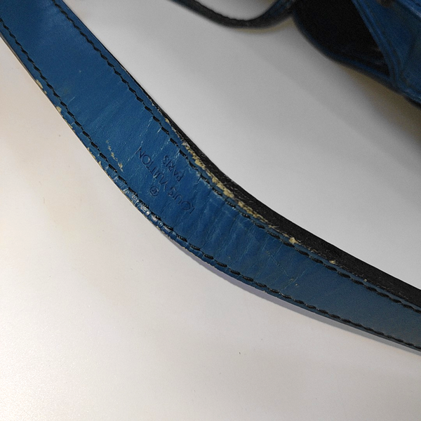 Authenticated pre-owned  NéoNoé PM Calfskin Blue - Handbags at Looply
