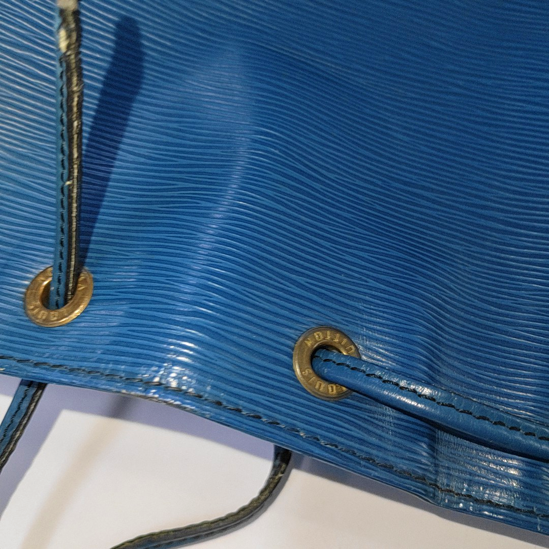 Authenticated pre-owned  NéoNoé PM Calfskin Blue - Handbags at Looply