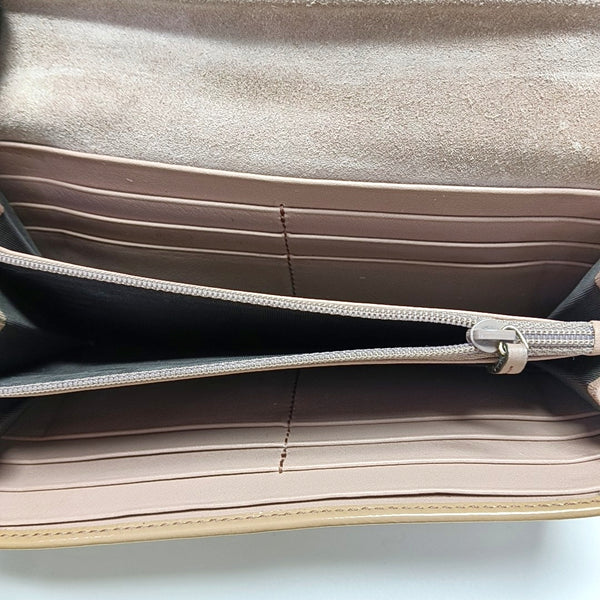 Authenticated pre-owned  Soho Calfskin Beige Wallet - Wallet at Looply