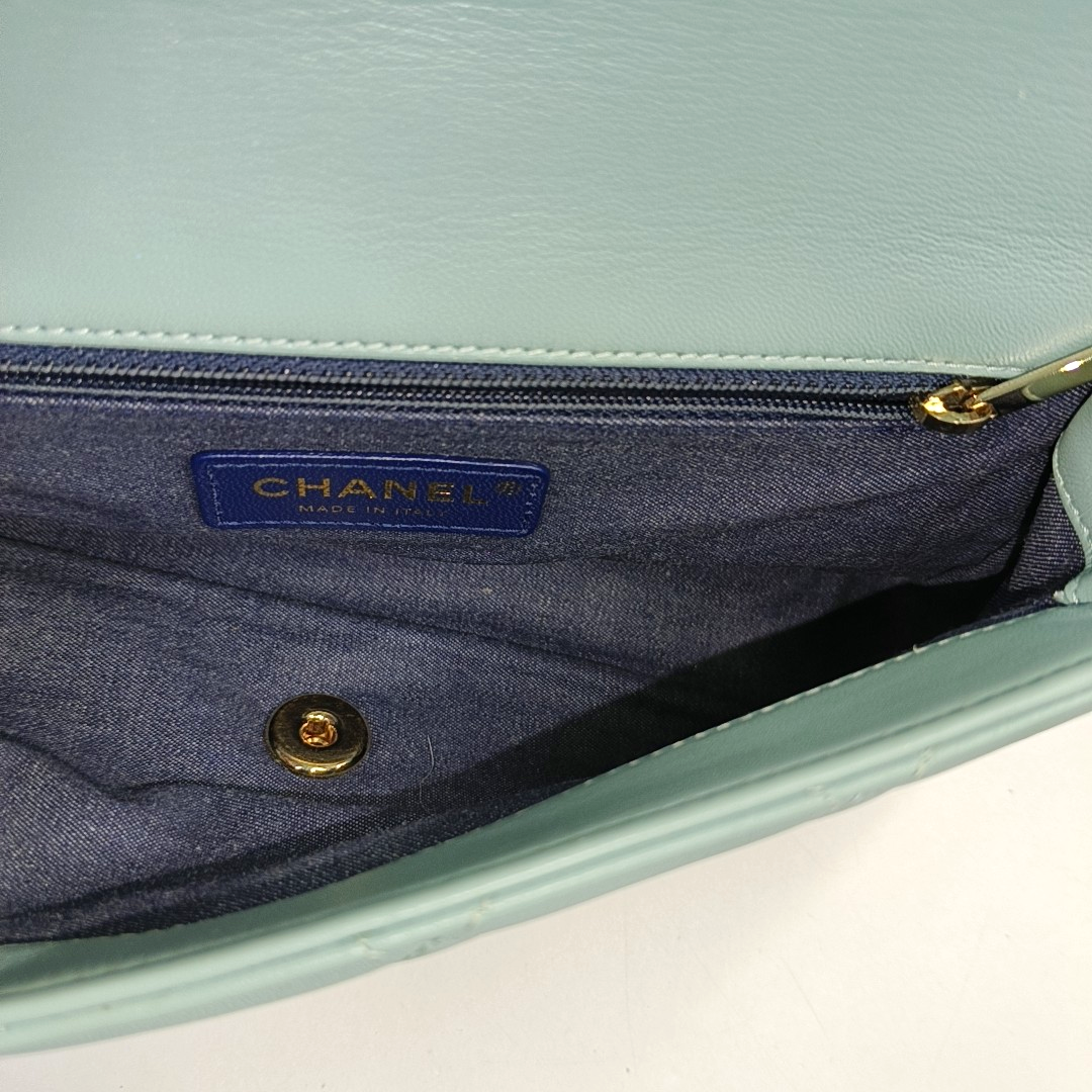 Authenticated pre-owned  Classic Flap Small Quilted Lambskin Green - Handbags at Looply
