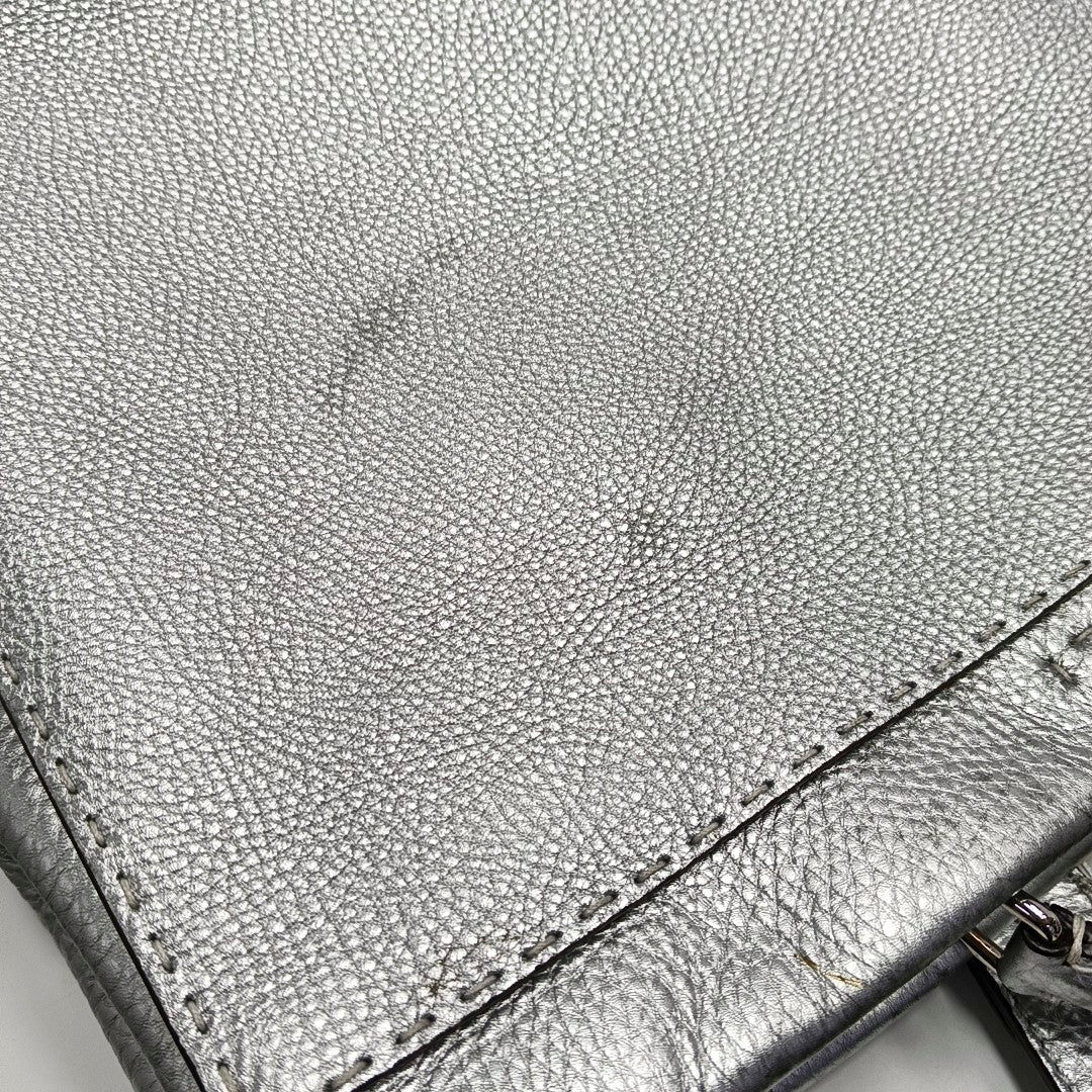 Authenticated pre-owned  Peekaboo Calfskin Silver - Shoulder Bag at Looply