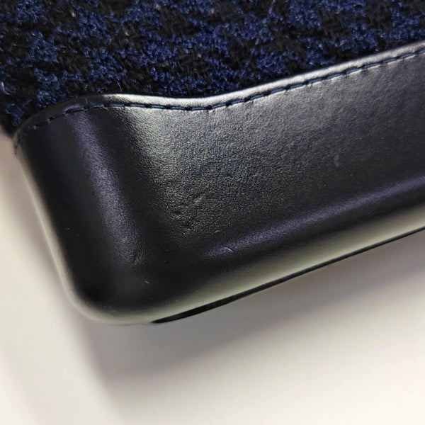 Authenticated pre-owned  Gabrielle Small Wool Black - Crossbody Bag at Looply