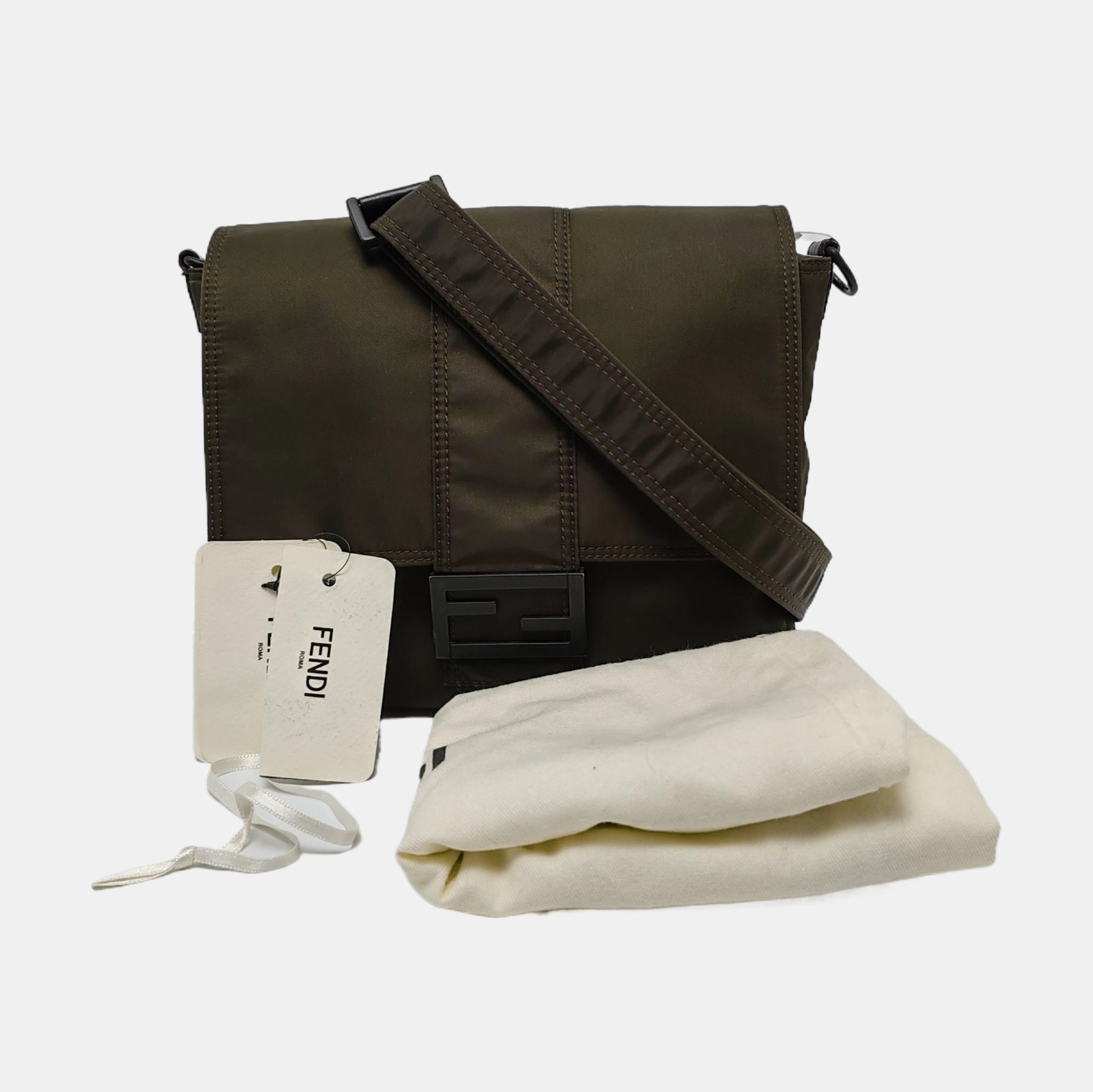 Authenticated pre-owned  Baguette Nylon Green - Crossbody Bag at Looply