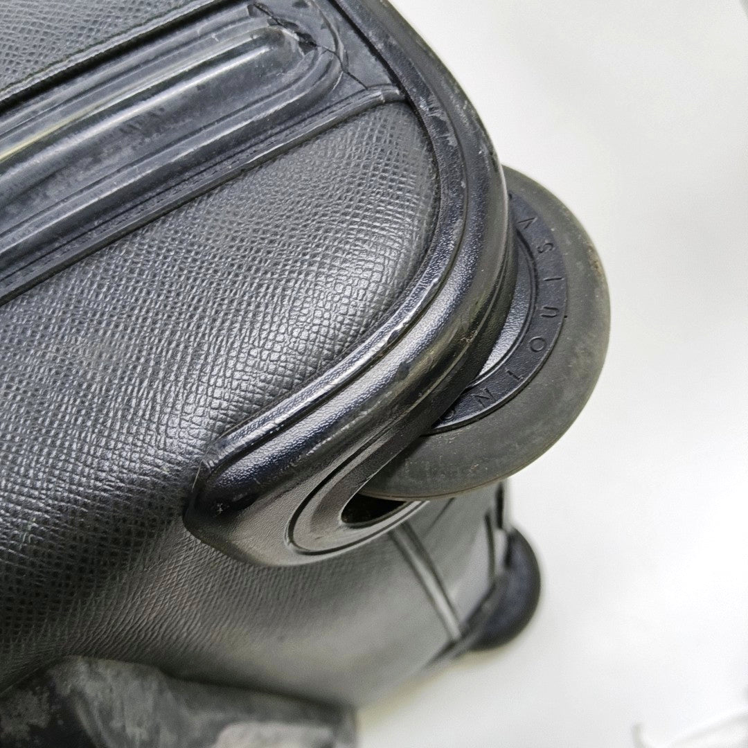 Authenticated pre-owned  Pegase 55 Calfskin Black - Luggage at Looply