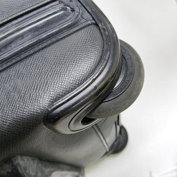 Authenticated pre-owned  Pegase 55 Calfskin Black - Luggage at Looply