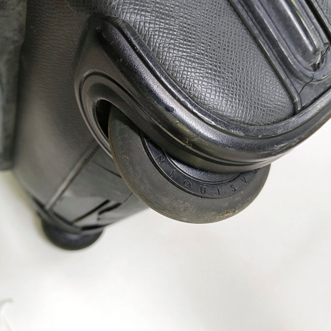 Authenticated pre-owned  Pegase 55 Calfskin Black - Luggage at Looply
