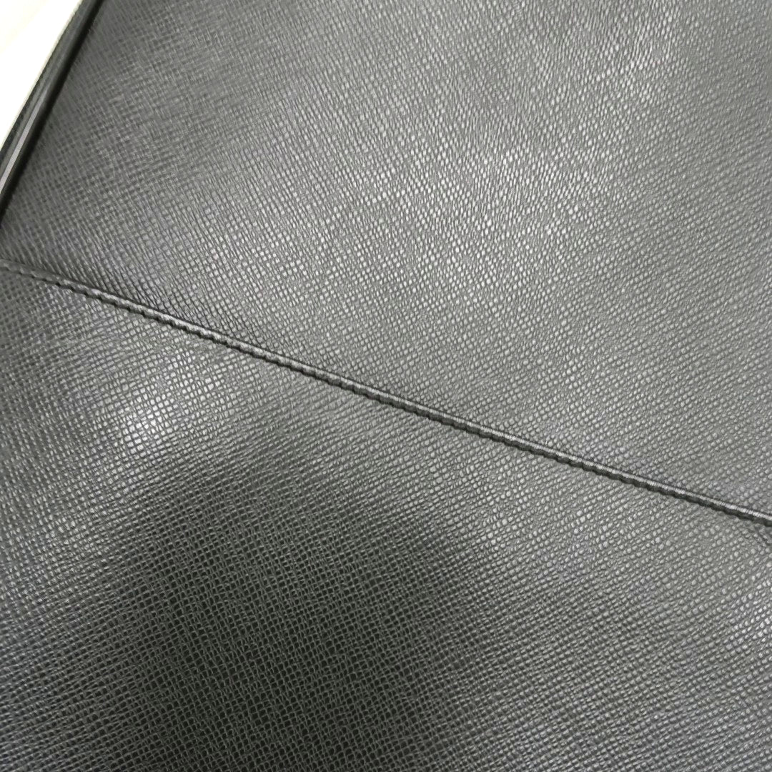 Authenticated pre-owned  Pegase 55 Calfskin Black - Luggage at Looply