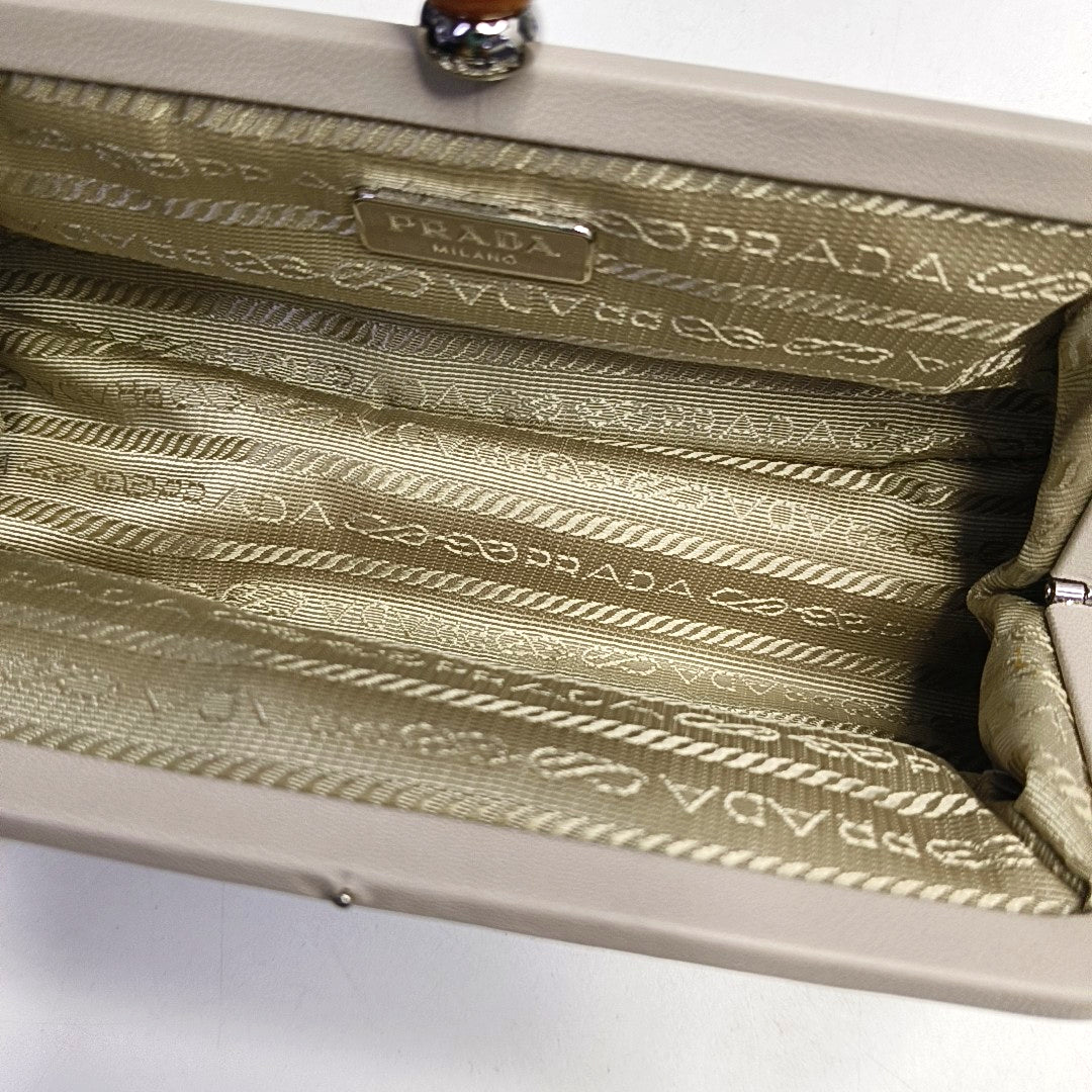 Authenticated pre-owned  Gaufre Quilted Lambskin Pink - Clutch at Looply