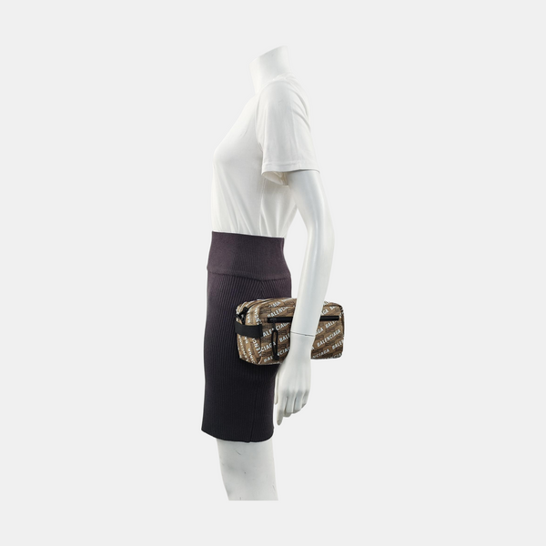 Authenticated pre-owned  Everyday Coated Canvas Brown - Clutch at Looply
