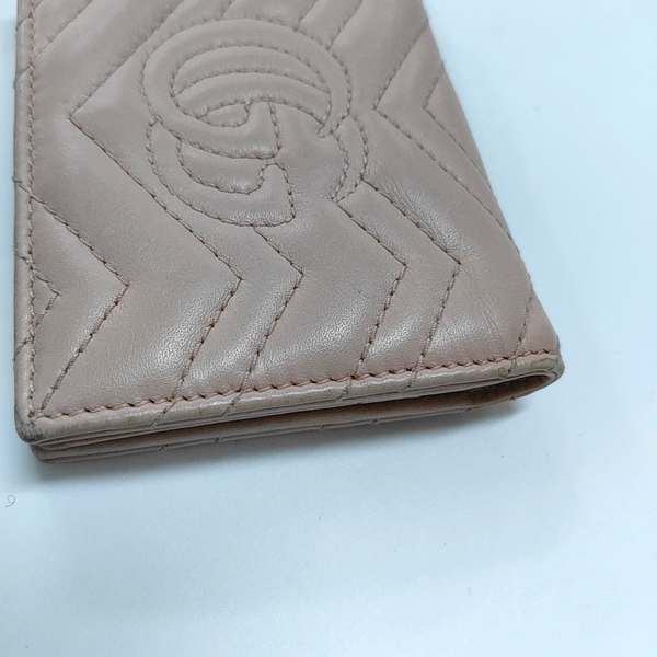 Authenticated pre-owned  GG Marmont Calfskin Pink Wallet - Wallet at Looply