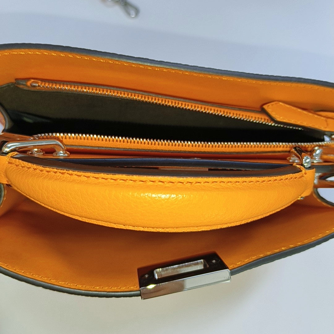 Authenticated pre-owned  Peekaboo  Essential Calfskin Orange - Shoulder Bag at Looply