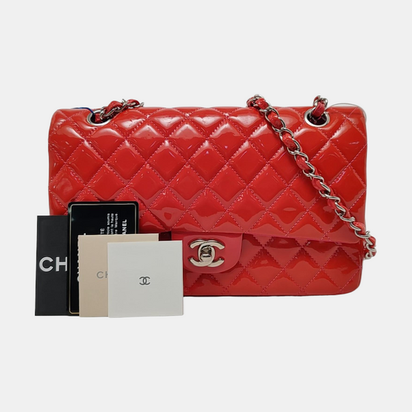 Authenticated pre-owned  Classic Flap Quilted Patent Leather Red - Crossbody Bag at Looply