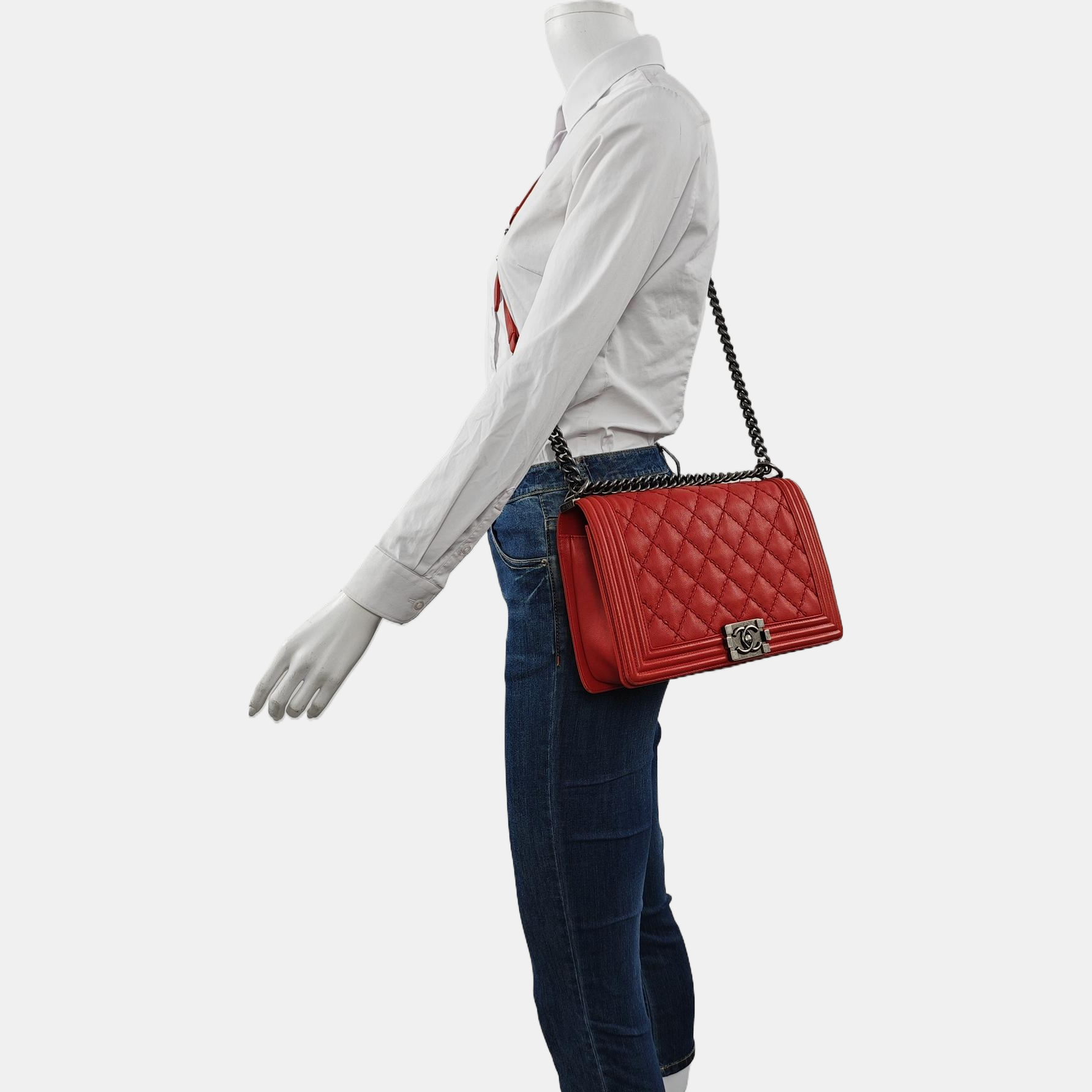 Authenticated pre-owned  Boy Chanel Large Quilted Calfskin Red - Shoulder Bag at Looply