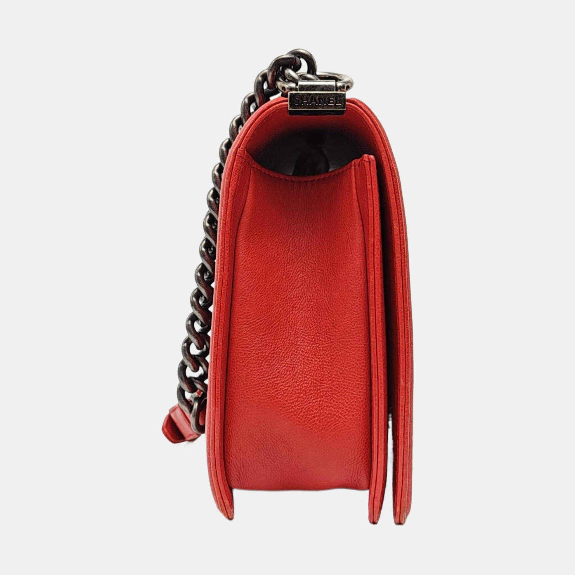 Authenticated pre-owned  Boy Chanel Large Quilted Calfskin Red - Shoulder Bag at Looply