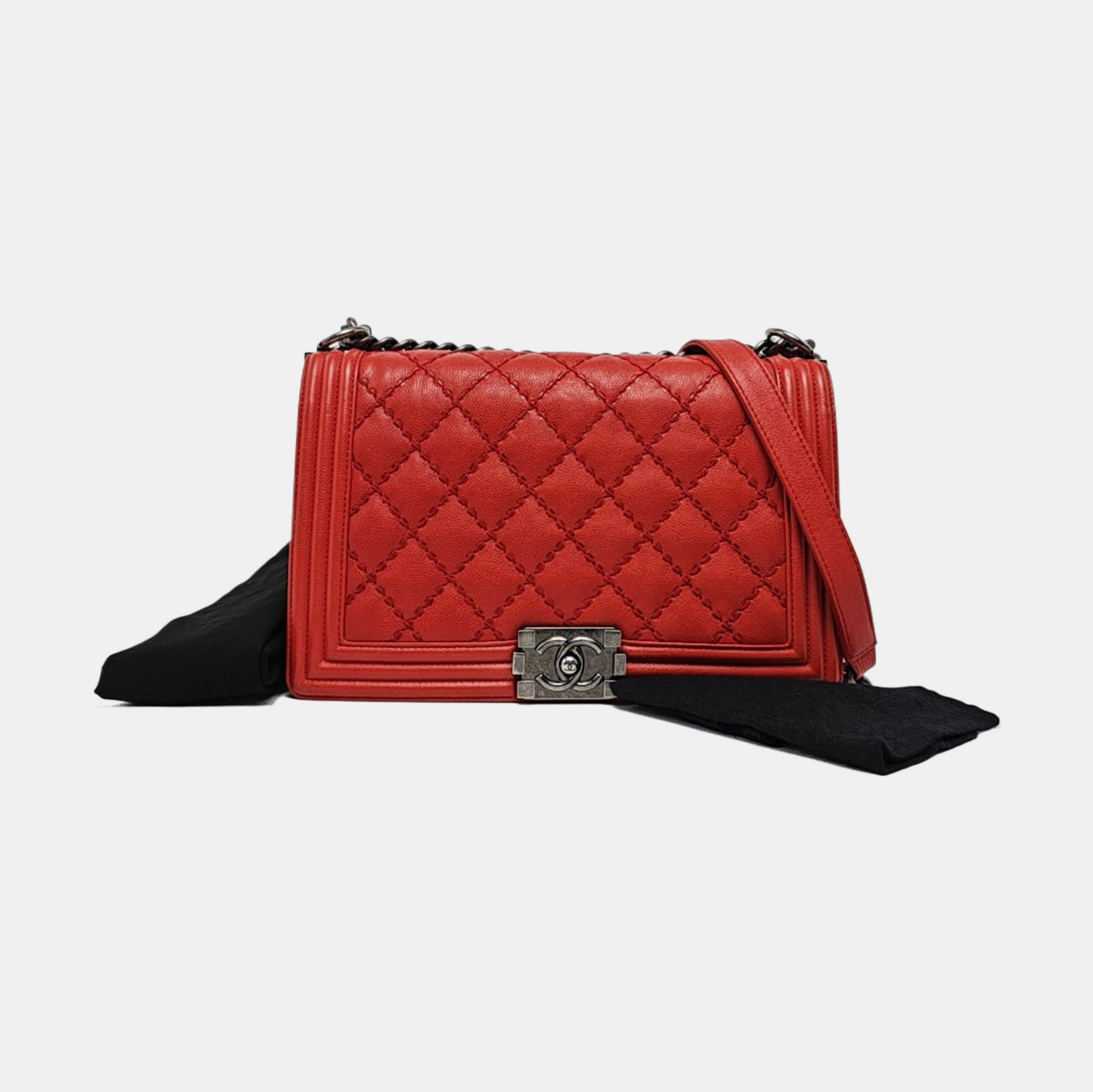 Authenticated pre-owned  Boy Chanel Large Quilted Calfskin Red - Shoulder Bag at Looply