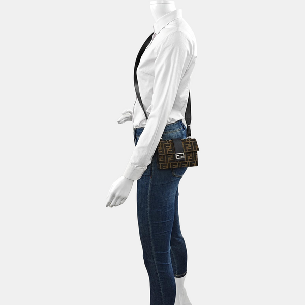 Authenticated pre-owned  Baguette Canvas Brown - Crossbody Bag at Looply