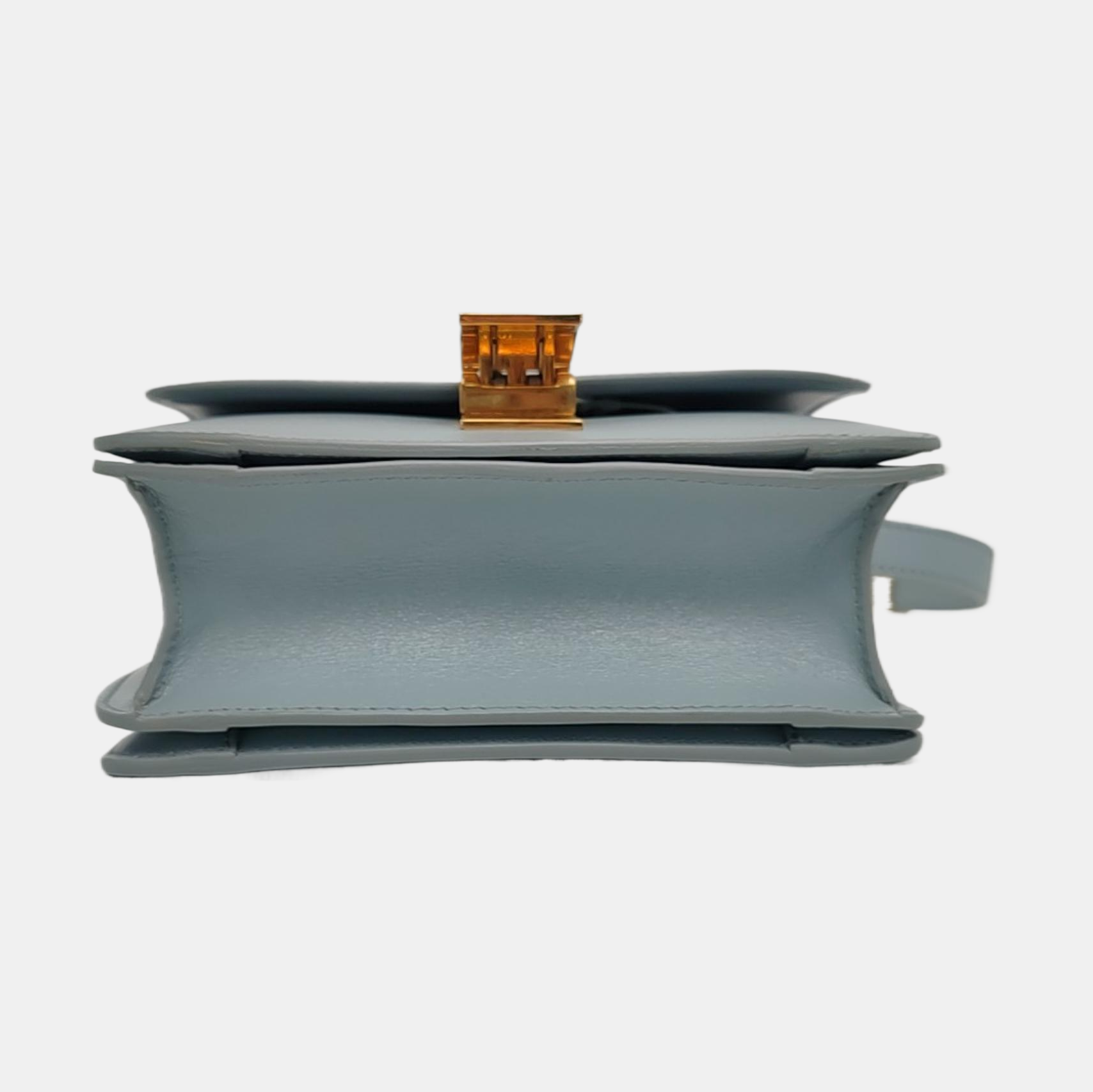 Authenticated pre-owned  Classic Box Calfskin Blue - Shoulder Bag at Looply