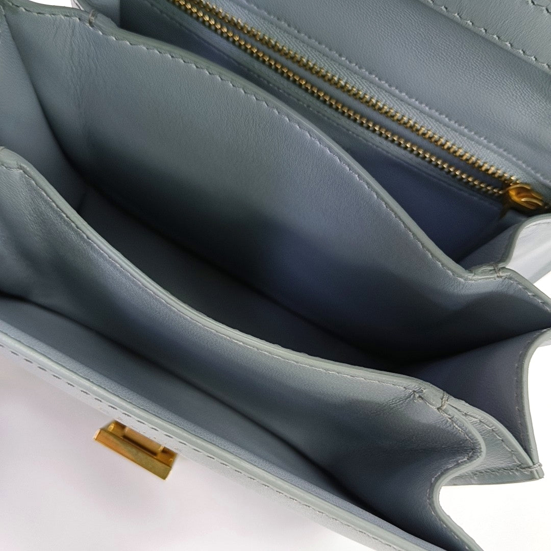 Authenticated pre-owned  Classic Box Calfskin Blue - Shoulder Bag at Looply