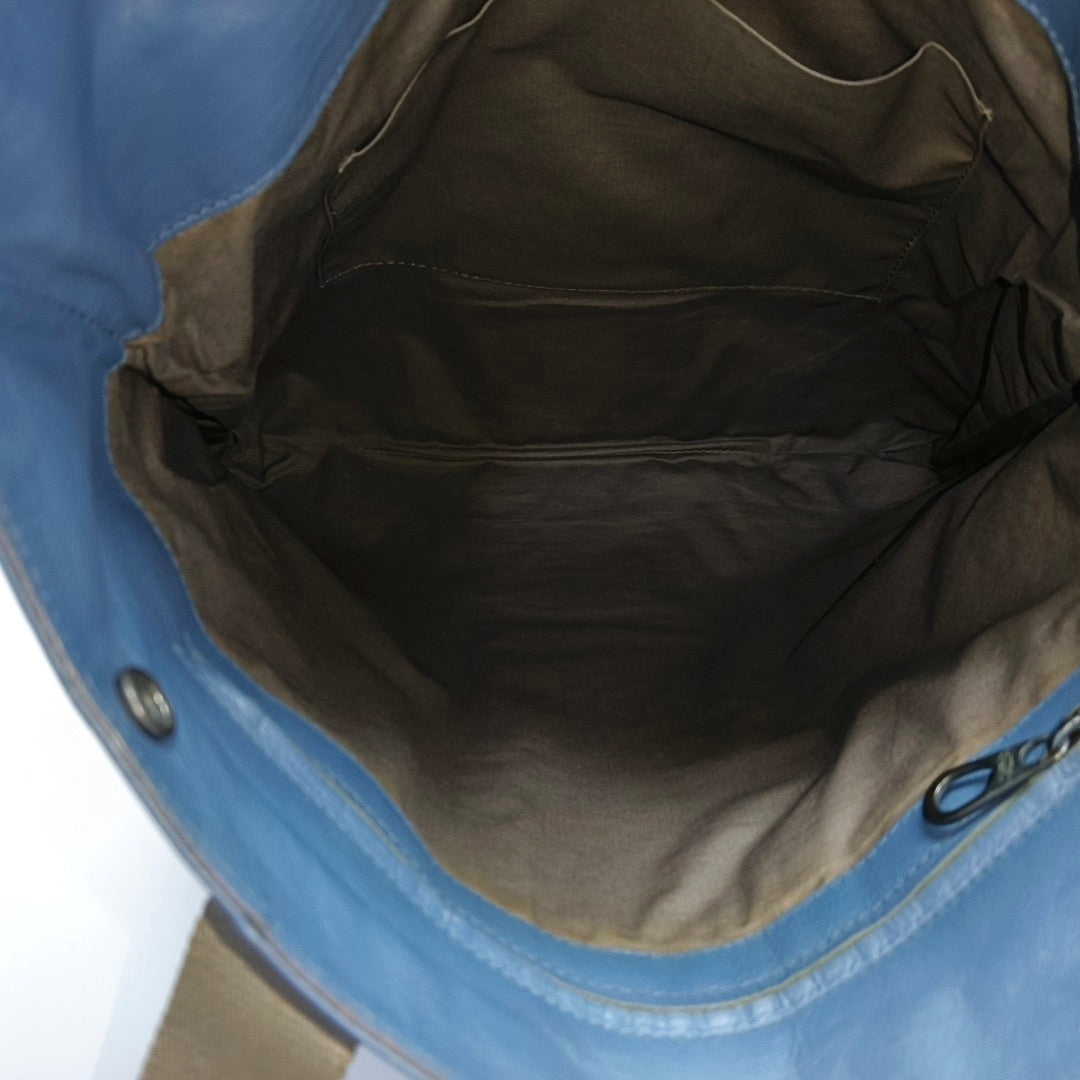 Authenticated pre-owned  Veneta Calfskin Blue - Top Handle Bag at Looply