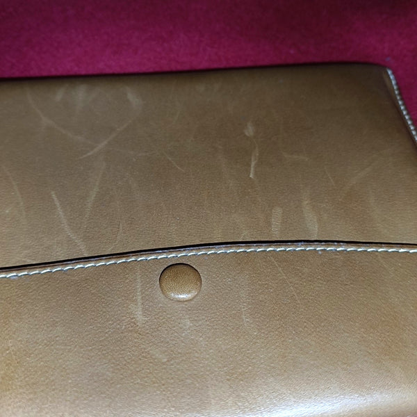 Authenticated pre-owned  Evelyne 38 Felt Red - Top Handle Bag at Looply