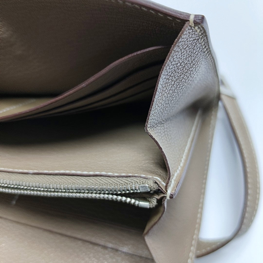 Authenticated pre-owned  Kelly Chèvre Mysore Gray Wallet - Wallet at Looply