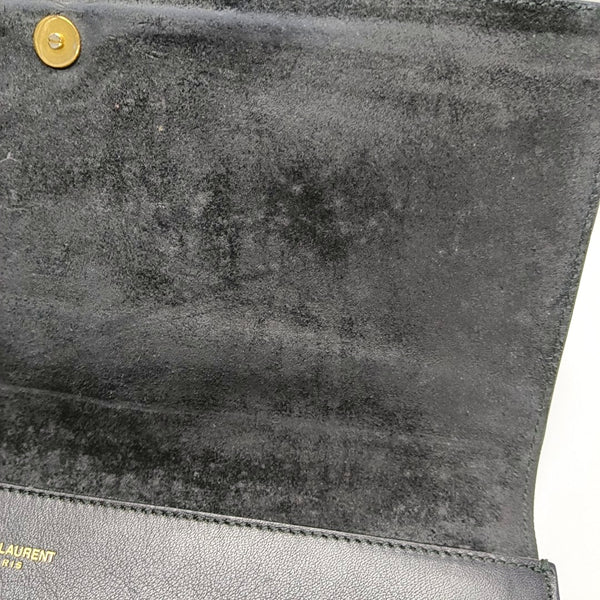 Authenticated pre-owned  Chyc Y Ligne Calfskin Black - Clutch at Looply