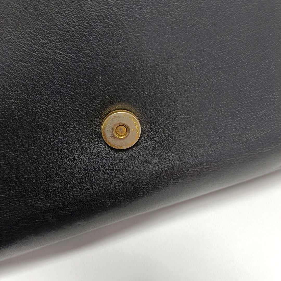 Authenticated pre-owned  Chyc Y Ligne Calfskin Black - Clutch at Looply