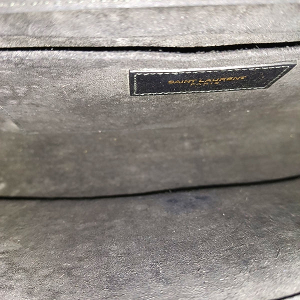 Authenticated pre-owned  Chyc Y Ligne Calfskin Black - Clutch at Looply
