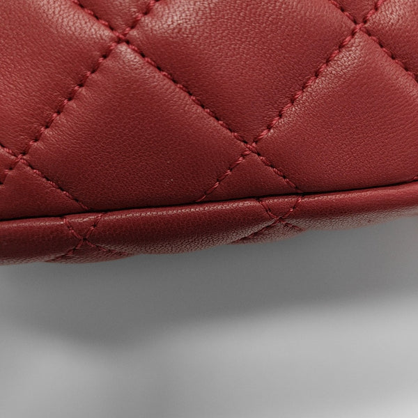Authenticated pre-owned  Classic Flap Medium Quilted Lambskin Red - Shoulder Bag at Looply