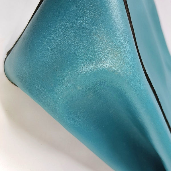 Authenticated pre-owned  Peekaboo Medium Calfskin Green - Top Handle Bag at Looply